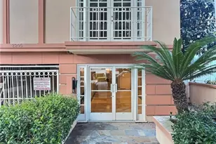 2205 S Bentley Ave, Los Angeles, CA 90064 - Photo 3