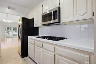 2205 S Bentley Ave, Los Angeles, CA 90064 - Photo 15