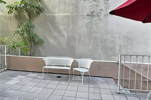 2205 S Bentley Ave, Los Angeles, CA 90064 - Photo 35