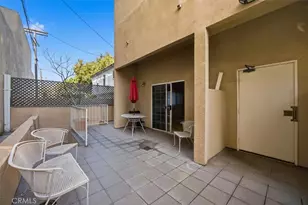 2205 S Bentley Ave, Los Angeles, CA 90064 - Photo 35