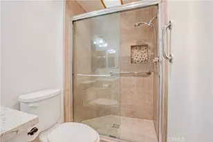 765 W 26th St, San Pedro, CA 90731 - Photo 17