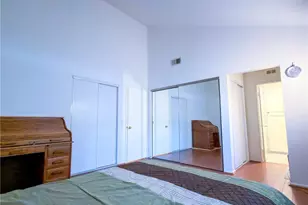929 Thistlegate, Oak Park, CA 91377 - Photo 17