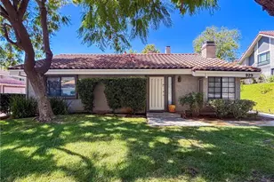 929 Thistlegate, Oak Park, CA 91377 - Photo 3