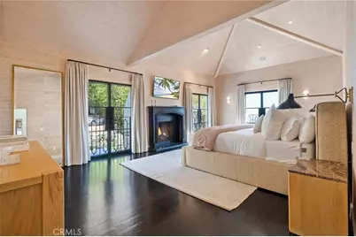 8650 Hillside Avenue, West Hollywood, CA 90069 - Photo 19