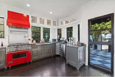8650 Hillside Avenue, West Hollywood, CA 90069 - Photo 15