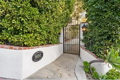 8650 Hillside Avenue, West Hollywood, CA 90069 - Photo 25