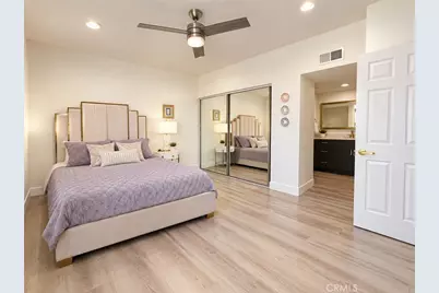 437 E Palm Avenue #207, Burbank, CA 91501 - Photo 9