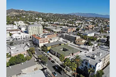 1646 N Harvard, Los Angeles, CA 90027 - Photo 3