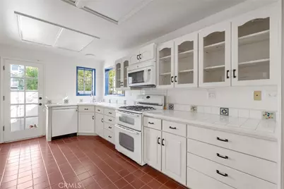 646 Avenue B, Redondo Beach, CA 90277 - Photo 13