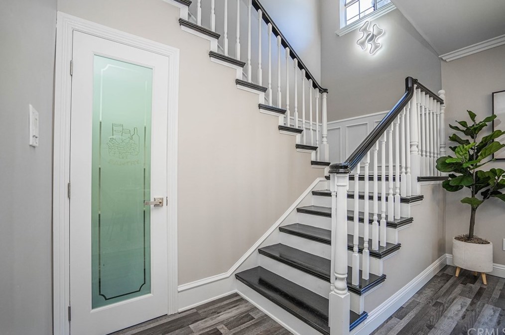 8210 Alverstone Ave, Los Angeles CA  90045-2855 exterior
