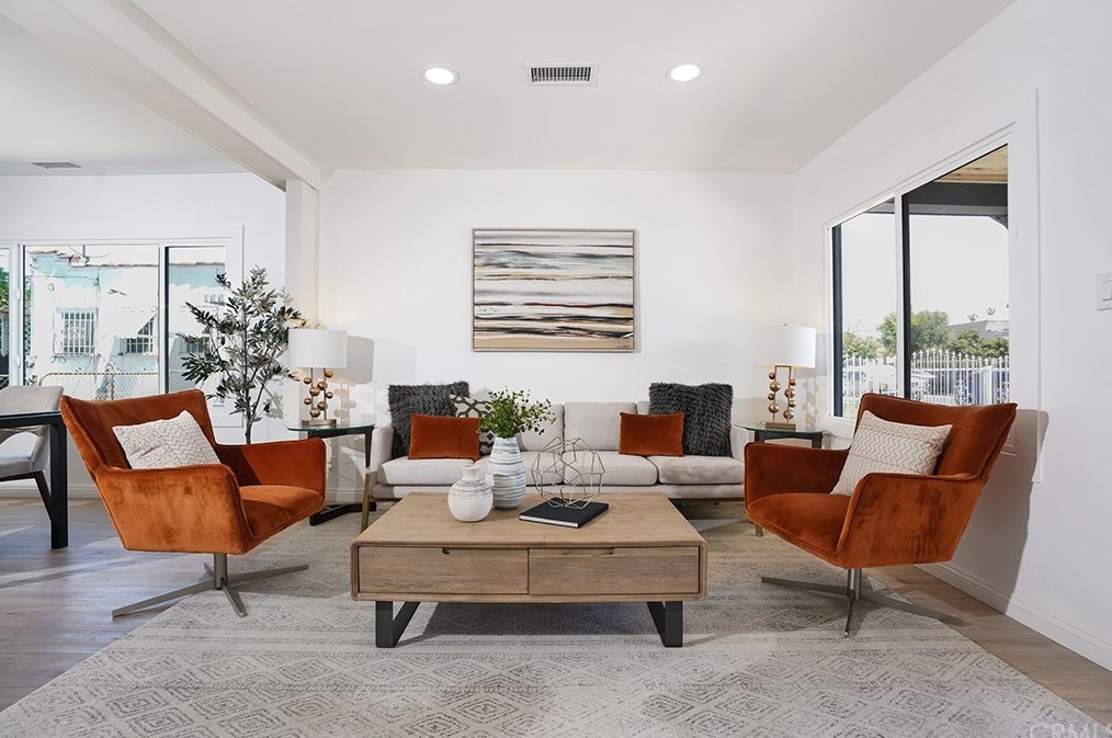 2017 Palm Grove Ave, Los Angeles CA  90016-1631 exterior