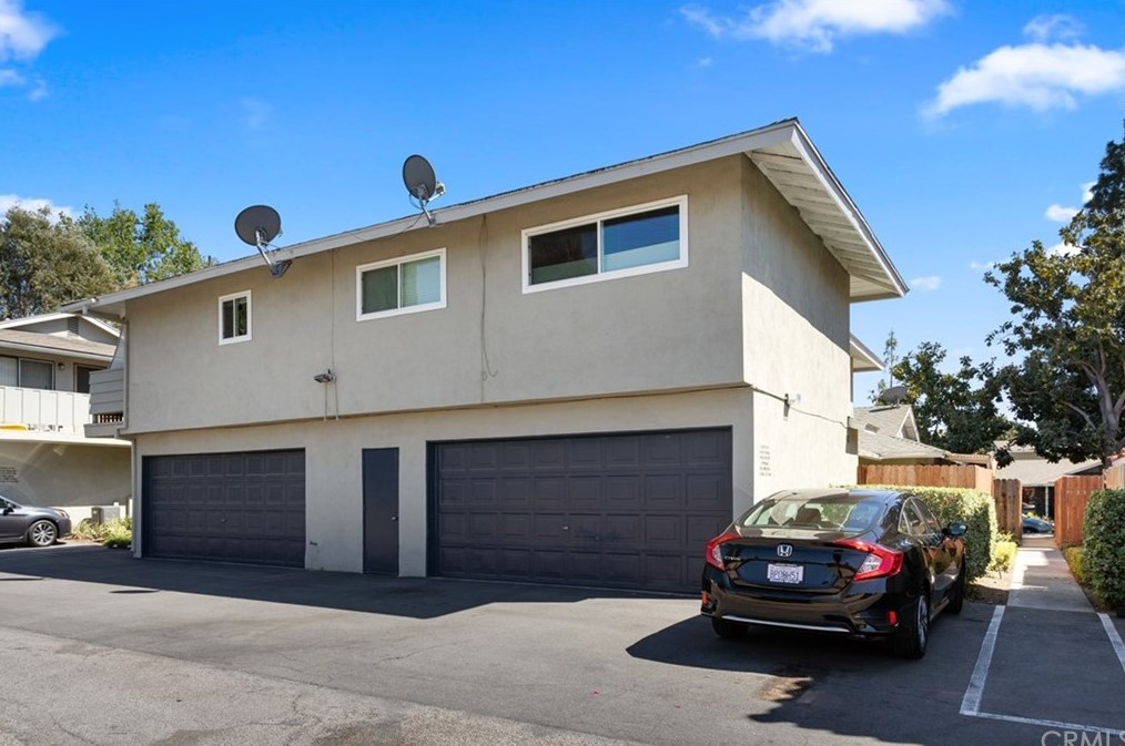 2327 Joana Dr, Santa Ana CA  92705-7706 exterior