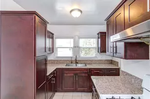 1308 S Van Ness Ave, Los Angeles, CA 90019 - Photo 17