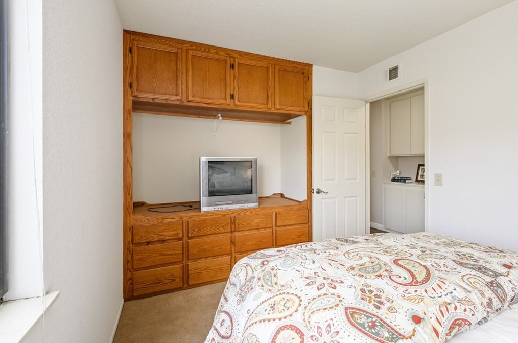 4540 Dorinda Rd, Yorba Linda CA 92887-1800 exterior