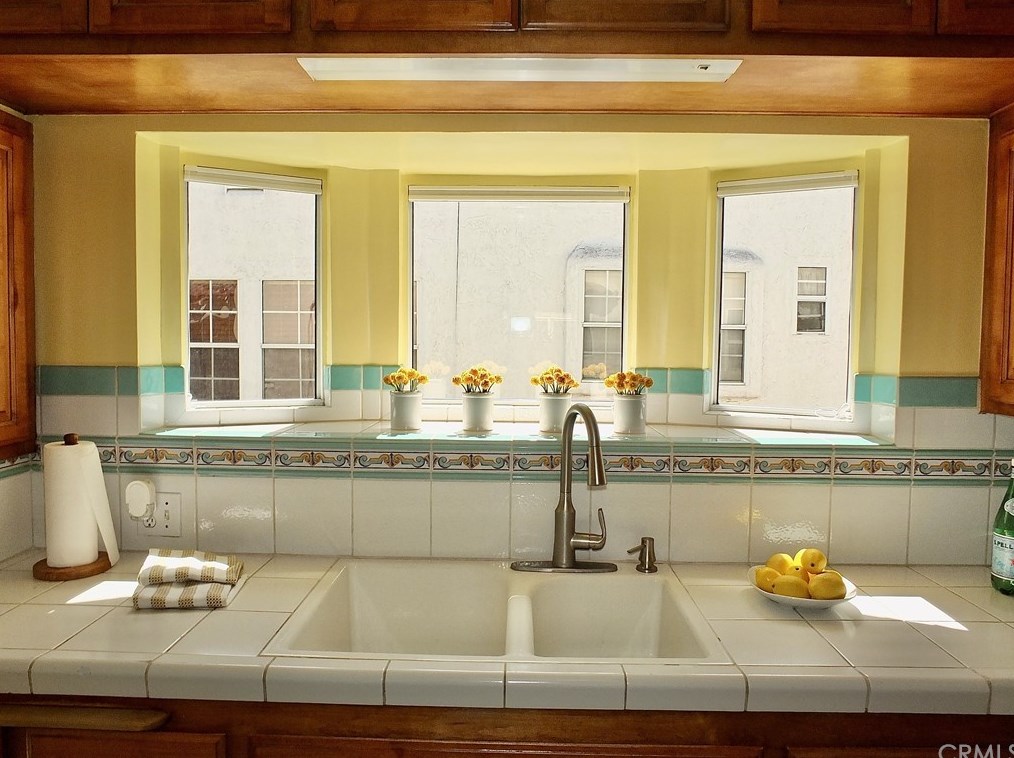 2610 Kansas Ave, South Gate CA 90280-4021 exterior