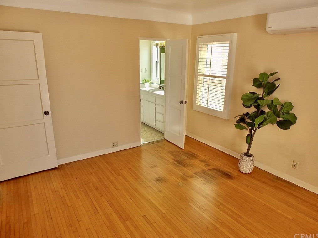 2610 Kansas Ave, South Gate CA 90280-4021 exterior