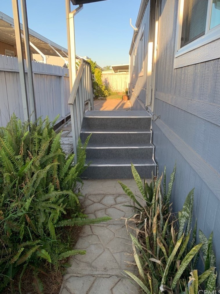 7850 Slater Ave, Huntington Beach CA  92647-6748 exterior