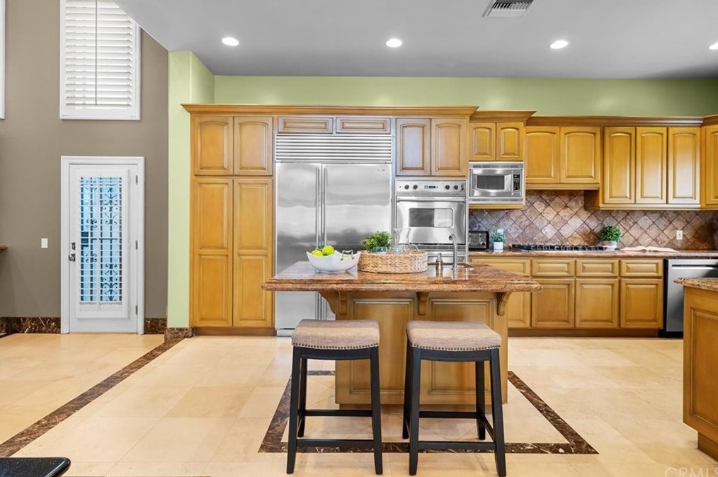 1219 Maple Ave, El Segundo CA  90245-3259 exterior