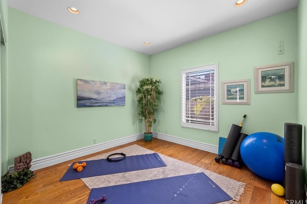 1219 Maple Ave, El Segundo CA  90245-3259 exterior