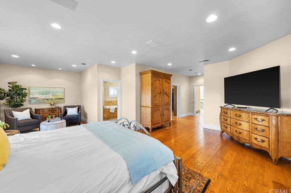 1219 Maple Ave, El Segundo CA  90245-3259 exterior