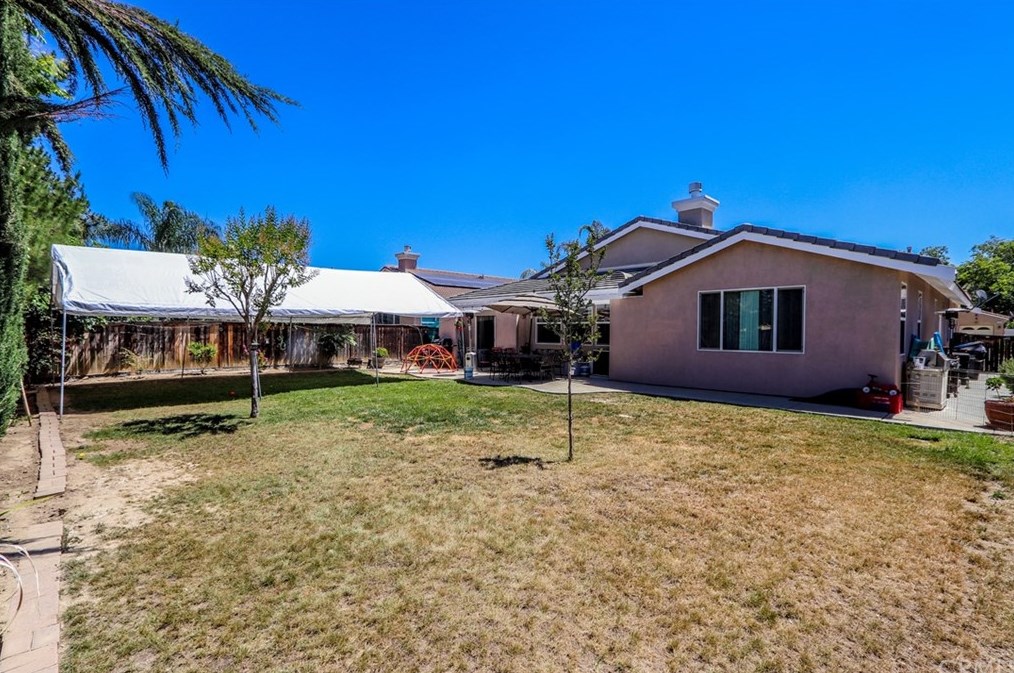 14685 Shady Valley Way, Moreno Valley CA  92555-5736 exterior