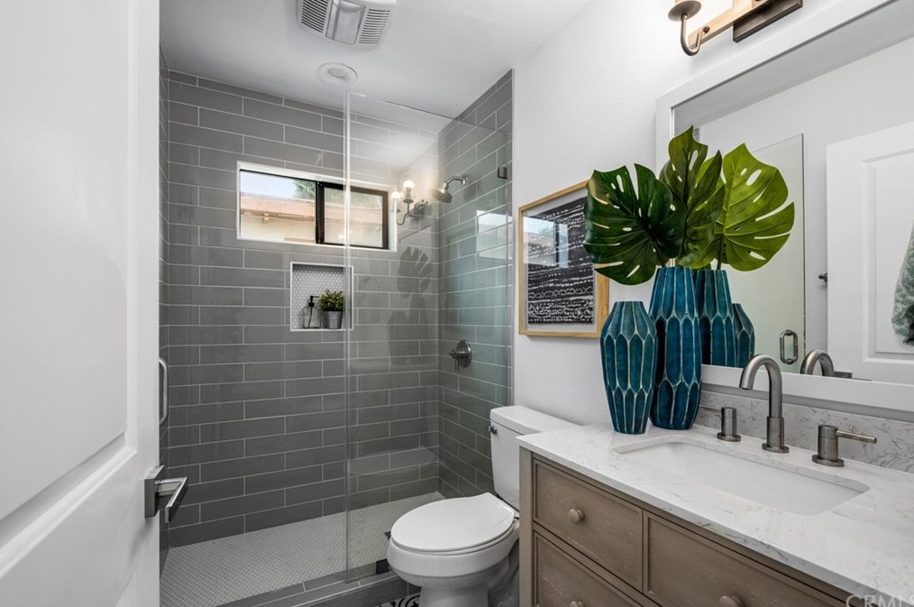 5415 Chesley Ave, Los Angeles CA  90043-2422 exterior