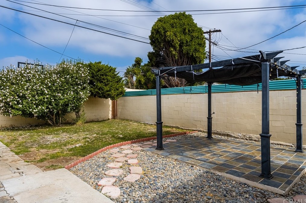 5415 Chesley Ave, Los Angeles CA  90043-2422 exterior