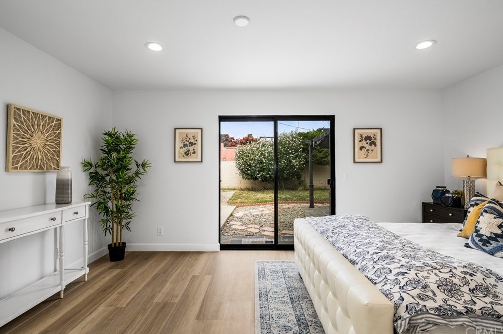 5415 Chesley Ave, Los Angeles CA  90043-2422 exterior
