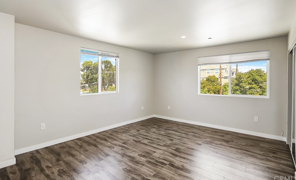 1205 37th Dr, Los Angeles CA  90007-4212 exterior