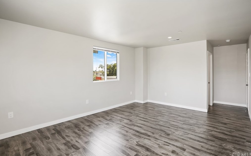 1205 37th Dr, Los Angeles CA  90007-4212 exterior