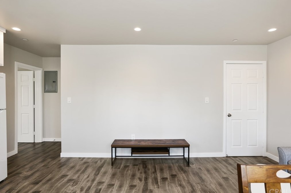 1205 37th Dr, Los Angeles CA  90007-4212 exterior