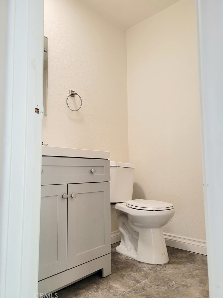 6547 Mission Ave, Twntynine Plm CA  92277-2949 exterior