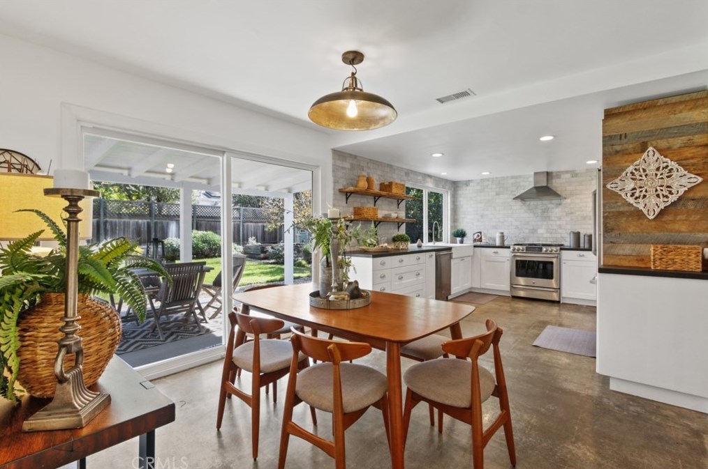 2712 Albatross Dr, Costa Mesa CA  92626-4714 exterior