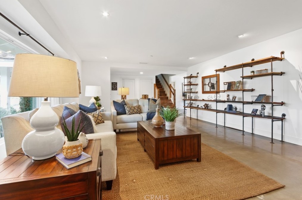 2712 Albatross Dr, Costa Mesa CA  92626-4714 exterior