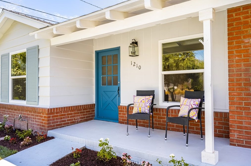 1210 Santa Clara Ave, Santa Ana CA  92706-1963 exterior