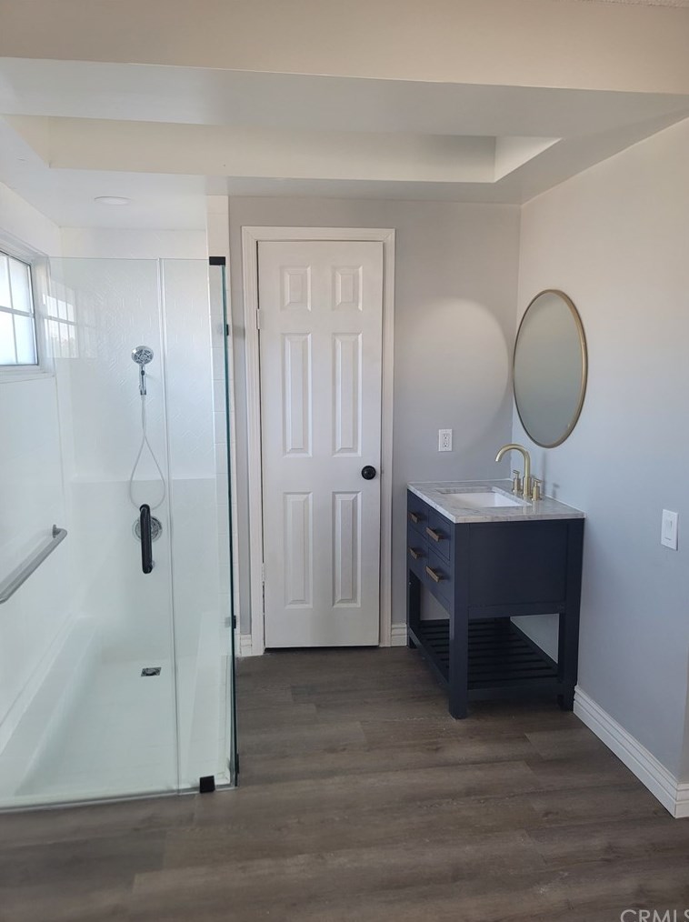 18015 Pine Ave, Fontana CA  92335-6077 exterior