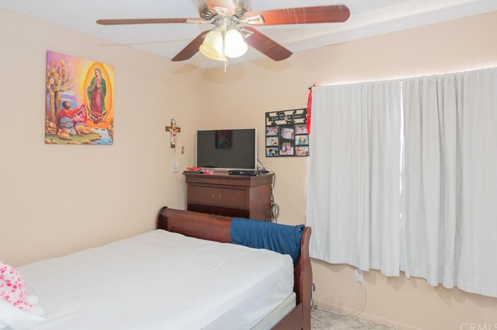 25566 Ericson Dr, Moreno Valley CA 92553-5036 exterior