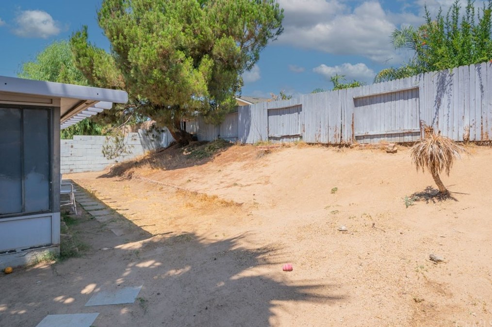 25566 Ericson Dr, Moreno Valley CA 92553-5036 exterior