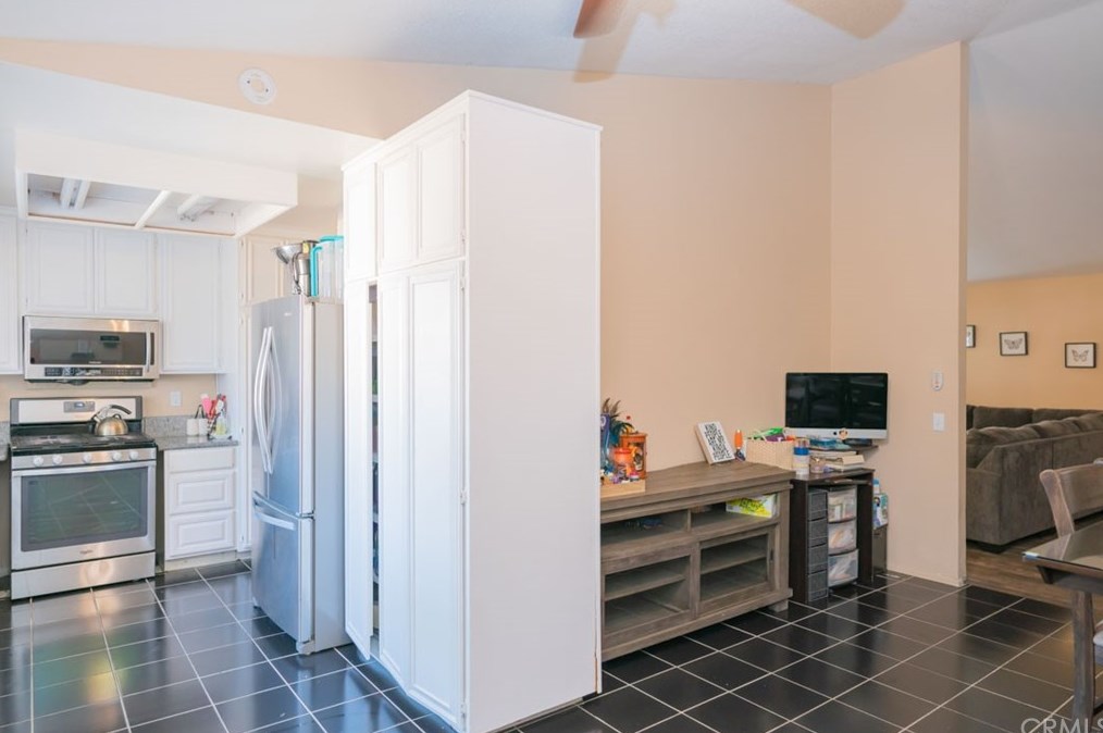 25566 Ericson Dr, Moreno Valley CA 92553-5036 exterior