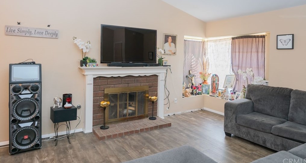 25566 Ericson Dr, Moreno Valley CA 92553-5036 exterior