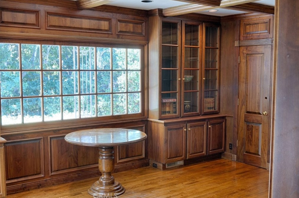 1628 La Loma Dr, Santa Ana CA 92705-3078 exterior