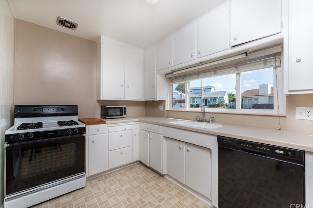 14410 Calpella St, La Mirada CA  90638-3611 exterior