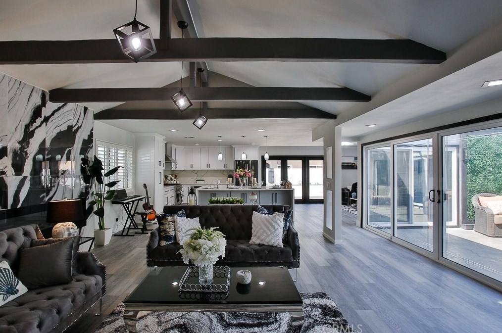 16411 Magellan Ln, Huntington Beach CA  92647-3528 exterior