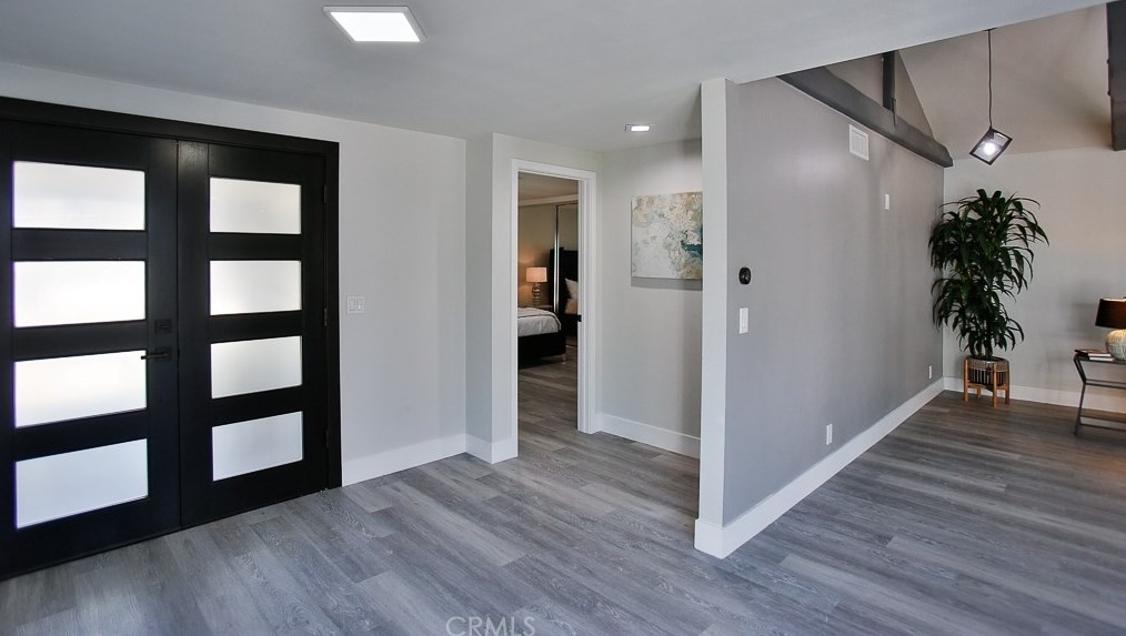 16411 Magellan Ln, Huntington Beach CA  92647-3528 exterior
