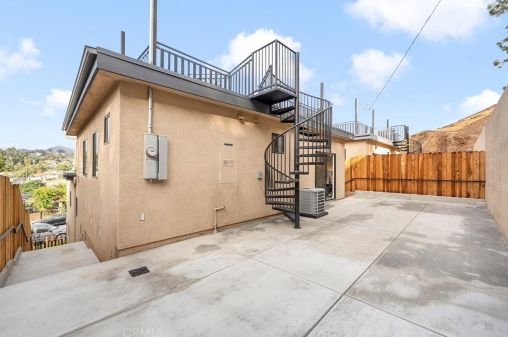 4842 Buchanan St, Los Angeles CA  90042-2219 exterior