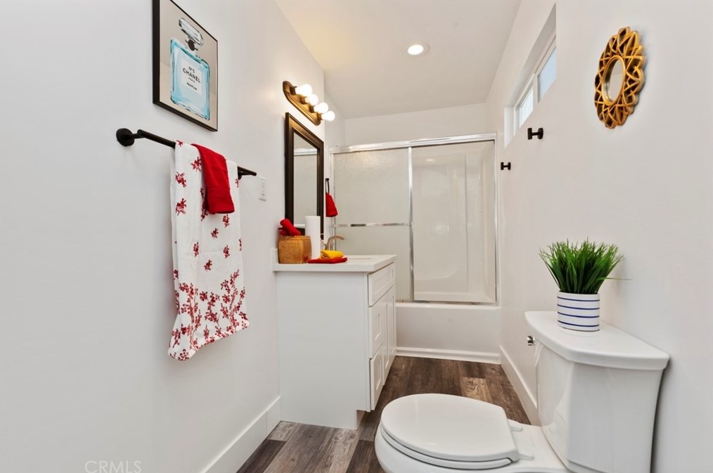 6544 Pine Ave, Twntynine Plm CA  92277-3246 exterior