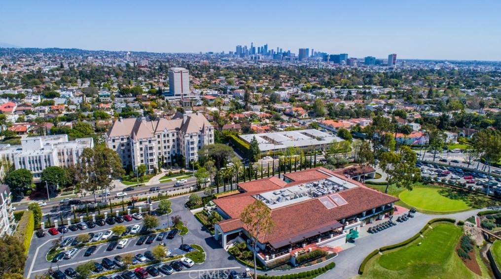 316 Rossmore Ave, Los Angeles CA  90004-4740 exterior