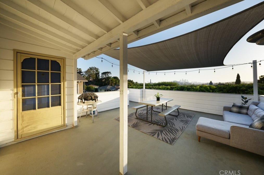 2004 Ronda Dr, Los Angeles CA  90032-3735 exterior