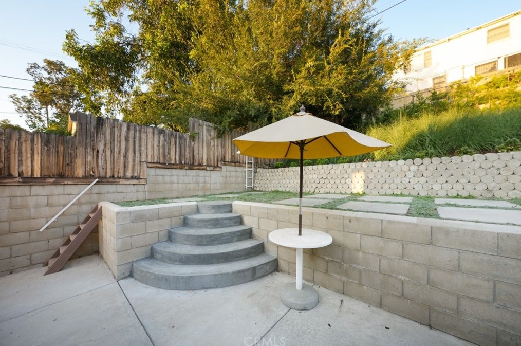 2004 Ronda Dr, Los Angeles CA  90032-3735 exterior