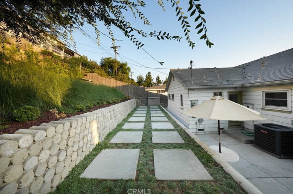 2004 Ronda Dr, Los Angeles CA  90032-3735 exterior